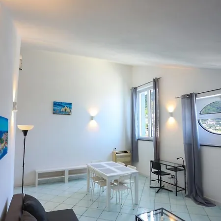 Panoramico La Rosa Dei Venti-libeccio דירה איסקיה